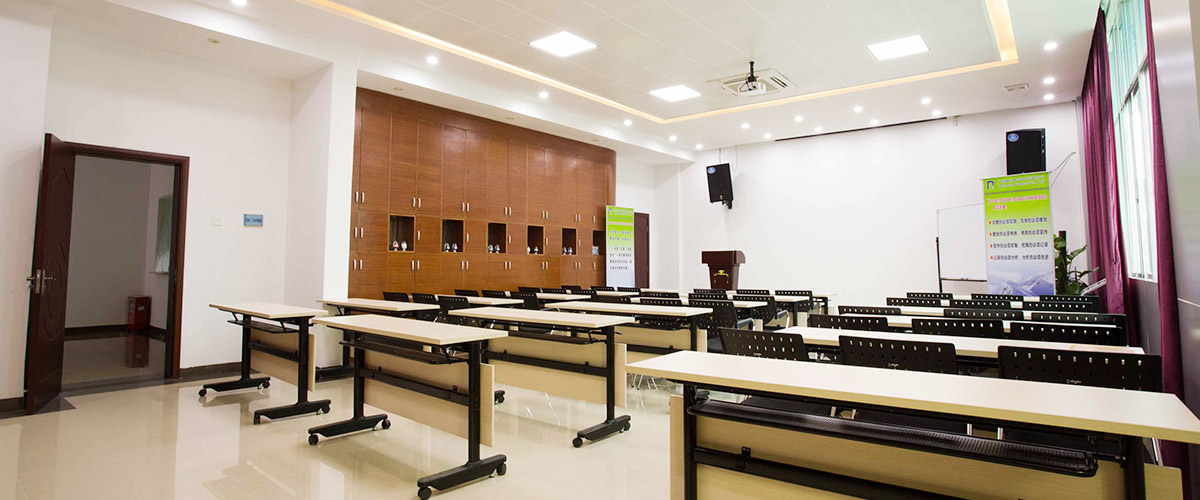 k1体育复合办公室